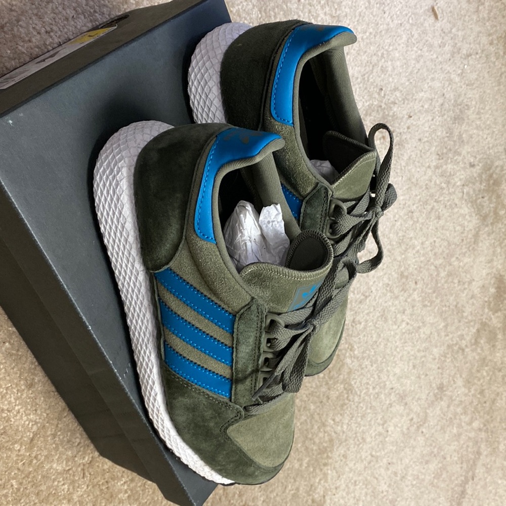 Brand new never worn women’s shoes